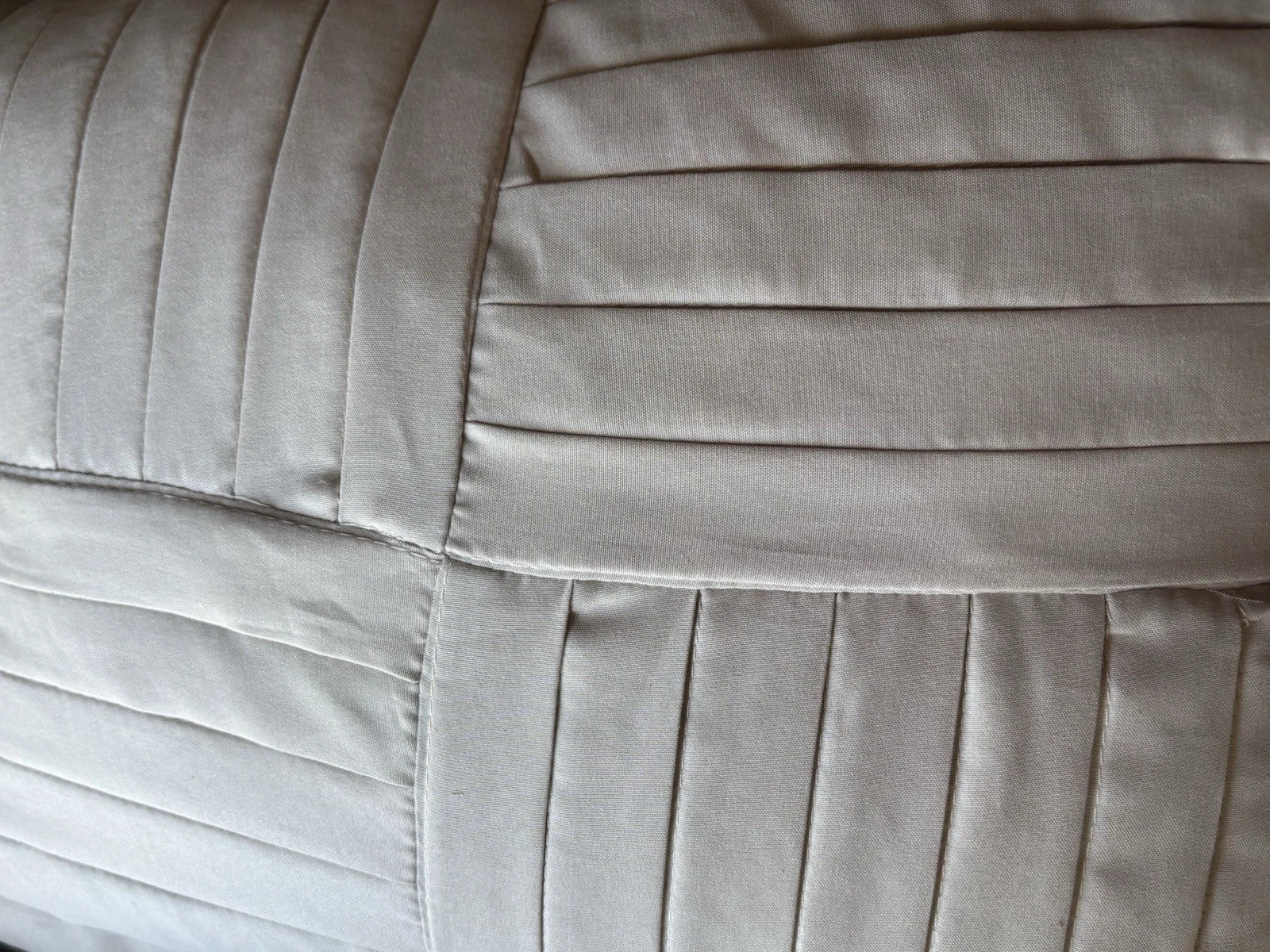 New Bedsure 1 Pack Get Cozy Throw Pillow 15 X 12 Beige Criss Cross Fast Shipping