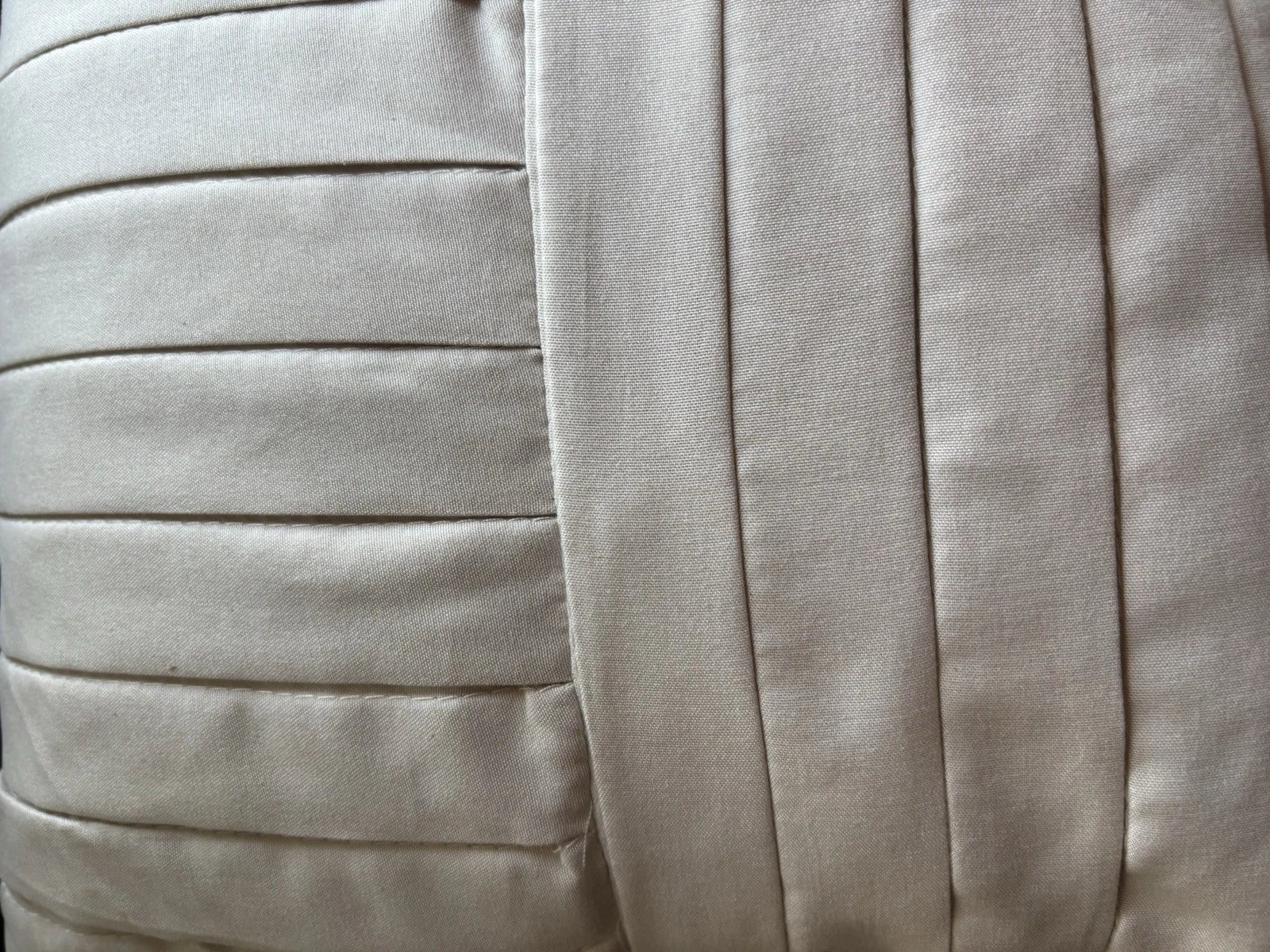 New Bedsure 1 Pack Get Cozy Throw Pillow 15 X 12 Beige Criss Cross Fast Shipping